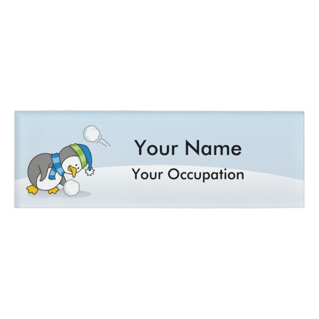 Badge D'identification Petit manchot obtenant une boule de neige Nom Bali (Devant)