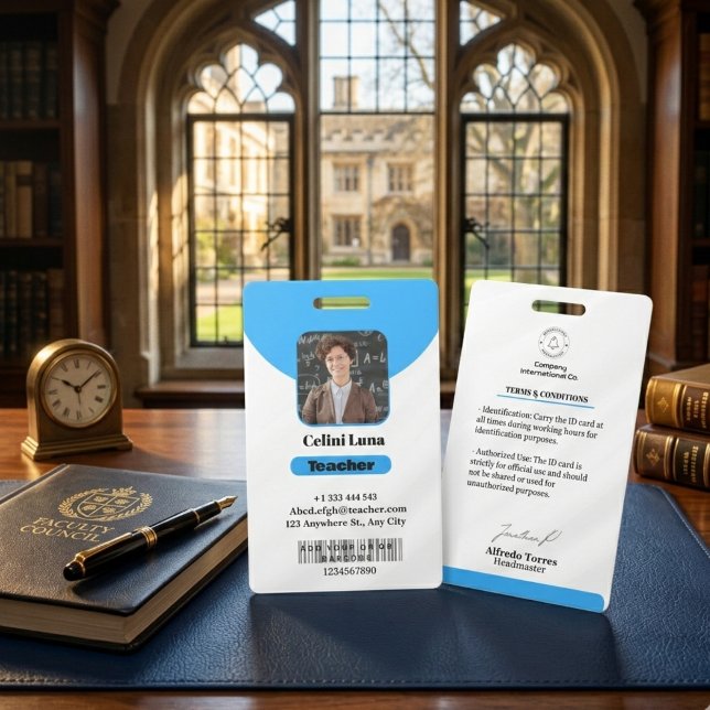 Badge d'identification photo minimaliste bleu pour (Minimalist Blue Teacher Photo ID Badge with Simple White Typography)