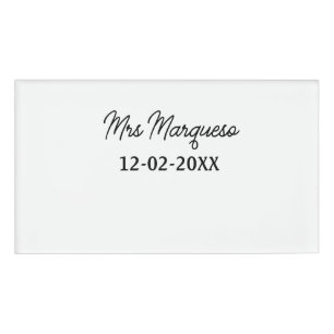 Badge D'identification simple monogramme minimal mrs M nom date année Thr