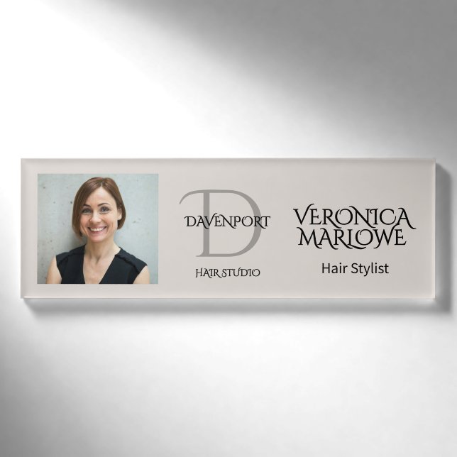 Badge D'identification Studio de coiffure moderne Photo Monogramme (Devant)