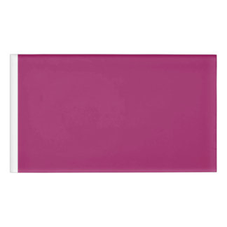 Badge D'identification un arrière - plan rose avec une bordure blanche
