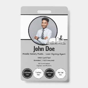 Badge d'identité moderne de notaire public avec QR