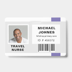 Badge étiquette nominative avec code-barres pour employé