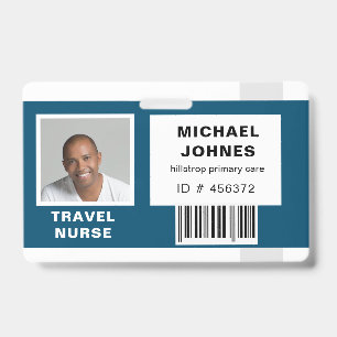 Badge étiquette nominative avec code-barres pour employé