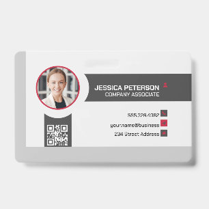 Badge Femme d'affaires souriante   Entreprise   Code QR