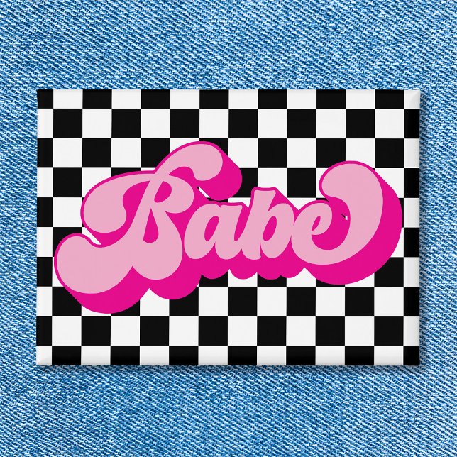 Badge Fête de Fiançailles Retro Rose Chaud Babe (Retro Hot Pink Babe Bachelorette Party Button)
