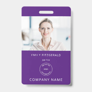 Badge ID de photo d'employé minimaliste nom logo violet