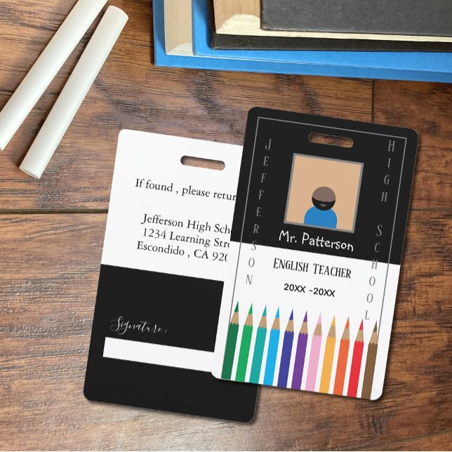 Badge ID Enseignant Crayons de Couleur Noir et Bla (Black and white color pencils teacher vertical photo ID badge .)