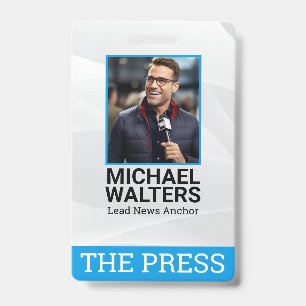 Badge Journaliste faisant le reportage