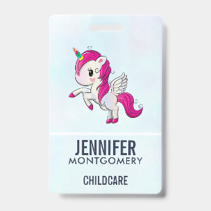Badge Licorne rose mignonne avec des ailes