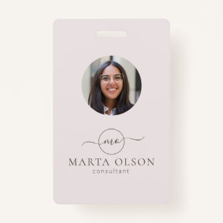 Badge Logo moderne Circle ID employé Code-barres rose