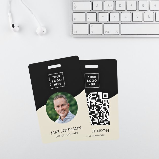 Badge Moderne Minimal Beige Personnel Employé Code QR Ba (Créateur téléchargé)