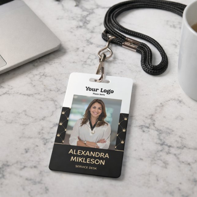 Badge Motif Couronne Minimaliste Luxe Photo (Créateur téléchargé)