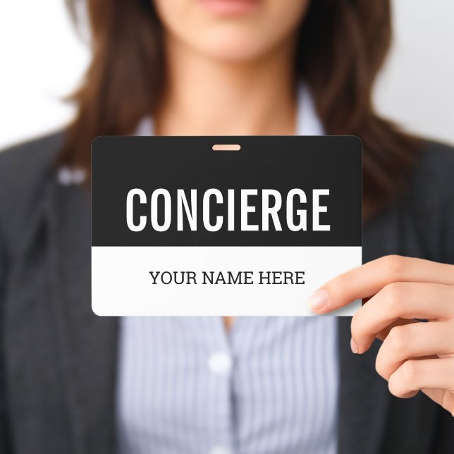 Badge nominatif de concierge avec cordon ou pince (Présenté)