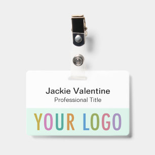 Badge nominatif en plastique rigide avec cordon ou