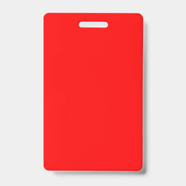 Badge nominatif rouge uni design épuré et minimal (Avant)