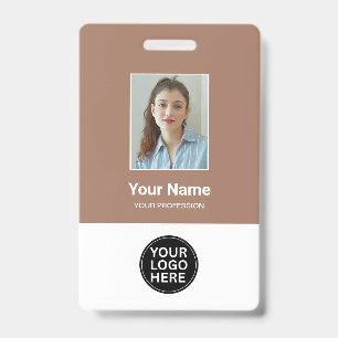 Badge personnalisé avec photo et logo de l'employé
