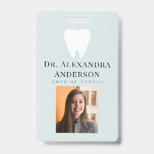 Badge Photo d'identité de dentiste dents blanches fond b