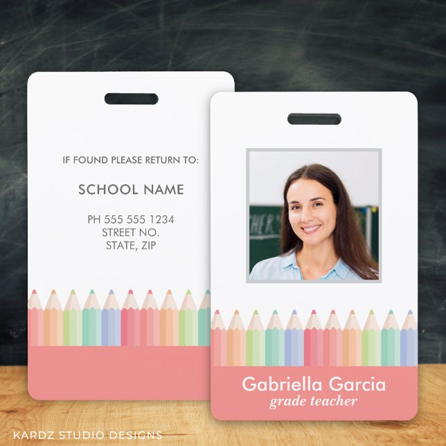 Badge photo d'identité d'enseignant de l'école arc (Personalize this teacher name badge with picture, name, grade and school details.)