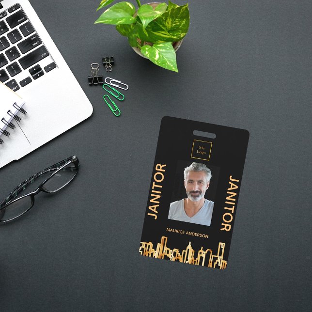 Badge Photo du directeur logo en or noir ville skyline (Créateur téléchargé)