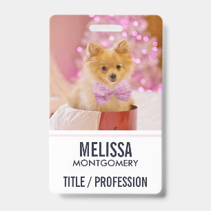 Badge Photographie de Noël d'un chien mignon avec un nœu
