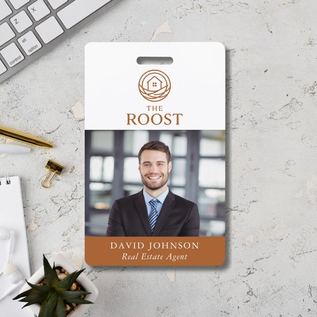 Badge Real Estate Agent Modern Photo QR Code Logo (Real Estate Agent Modern Photo QR Code Logo Badge)