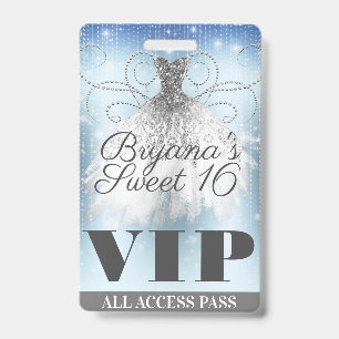 Badge Robe argentée pailletée gris-bleu Sweet 16 VIP Pas