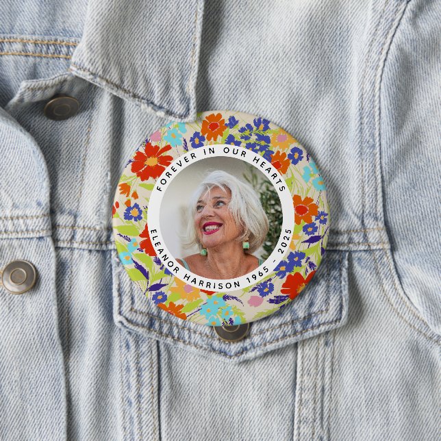 Badge Rond 10 Cm Bright Wildflower Memorial Photo Frame with Text (En situation)