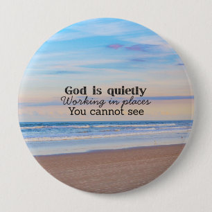 Badge Rond 10 Cm Dieu travaille la typographie chrétienne Biblique