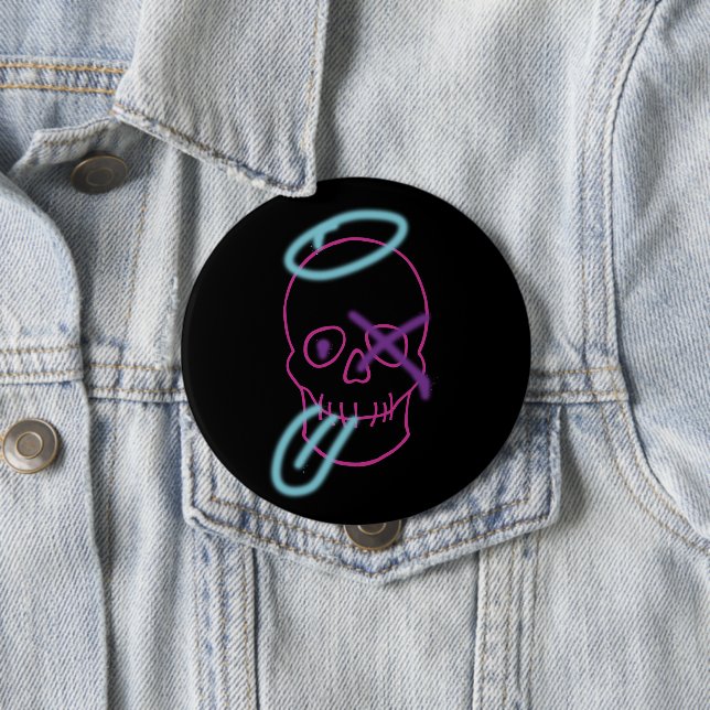 Badge Rond 10 Cm Graffiti crâne - rose, violet, bleu et noir (En situation)