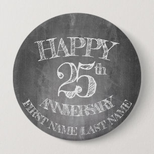Badge Rond 10 Cm Joyeux 25e anniversaire sur le tableau de craie