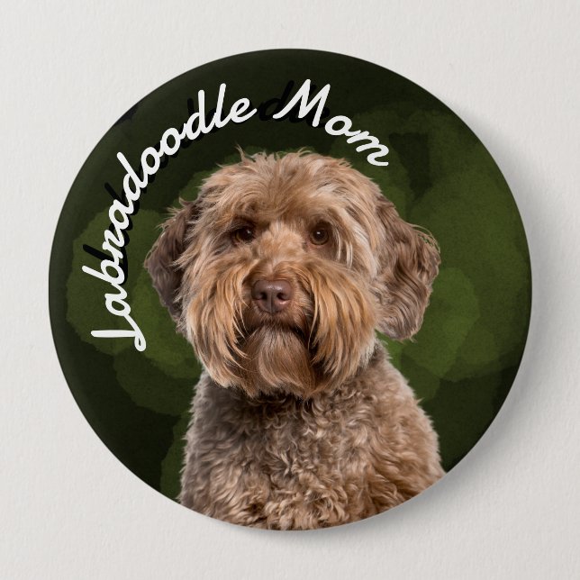 Badge Rond 10 Cm Labradoodle Maman avec arrière - plan vert (Devant)