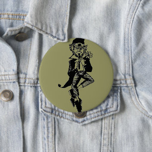 Badge Rond 10 Cm Leprechaun avec Flûte