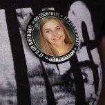 Badge Rond 10 Cm Photo Anniversaire Personnalisez-Vous Personnalisé<br><div class="desc">Faites votre propre épingle de bouton photo personnalisée pour votre fille d'anniversaire ou garçon d'anniversaire spécial! Personnalisez-le avec votre propre photo en utilisant n'importe quelle image que vous voulez. Vous pouvez également taper n'importe quel texte personnalisé que vous souhaitez. Il suffit de remplacer le nom de l'espace réservé "Courtney" par...</div>