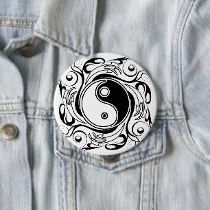 Badge Rond 10 Cm Symbole Yin & Yang Style de Tatouage Noir et Blanc