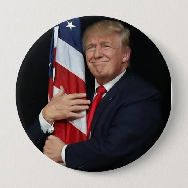 Badge Rond 10 Cm Trump 2020 Accroche Le Drapeau (Devant)