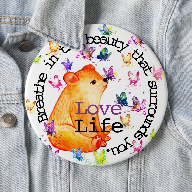 Badge Rond 15,2 Cm Amour Vie Mignonne Ours avec Papillons Personnalis (En situation)