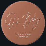Badge Rond 15,2 Cm Baby shower script moderne minima terre cuite<br><div class="desc">Baby shower script moderne bohème en terre cuite naturelle et blanc élégant décor de fête habillé design bouton. Idéal design contemporain minimaliste baby shower fête.</div>