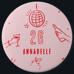 Badge Rond 15,2 Cm boisson d'anniversaire rose dessinée à la main<br><div class="desc">Boissons d'anniversaire à la main rose et rouge blanc dessiné à la main cocktail disco ballet arc coquette soirée pour décor design bouton.</div>
