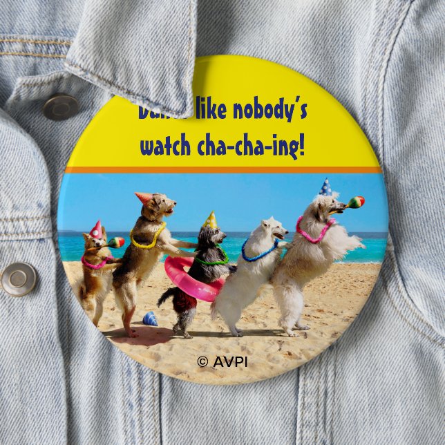 Badge Rond 15,2 Cm Chien Anniversaire Conga Line (En situation)