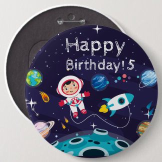 Badge Rond 15,2 Cm Enfant astronaute sur la lune, nom monogrammé