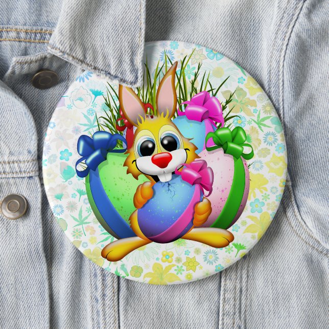 Badge Rond 15,2 Cm Funny Bunny biting an Easter Egg (En situation)