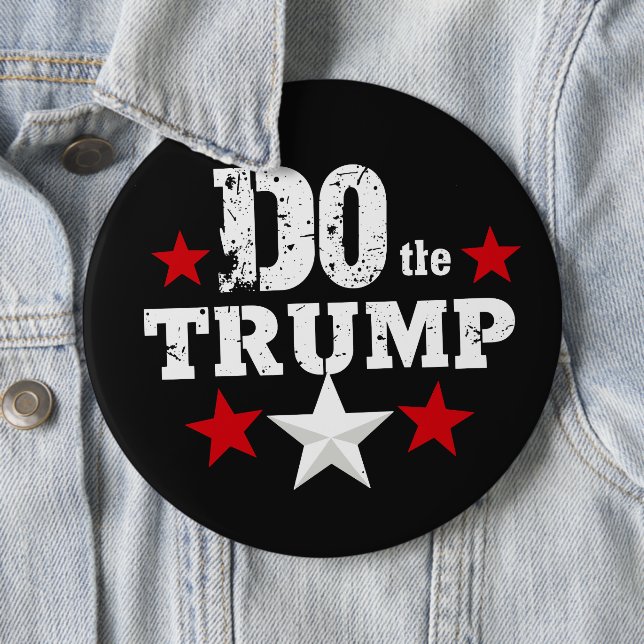 Badge Rond 15,2 Cm Trump (En situation)