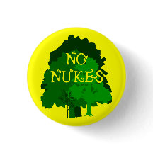 Aucunes armes nucléaires avec les arbres verts