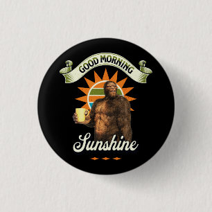 Badge Rond 2,50 Cm Bonjour Soleil Bigfoot Buvant du Café