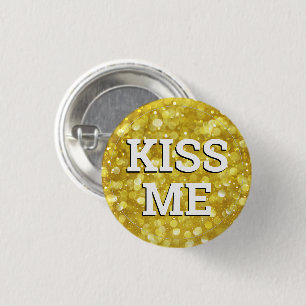 Badge Rond 2,50 Cm Bouton KISS ME fun / Retro Party - Gold