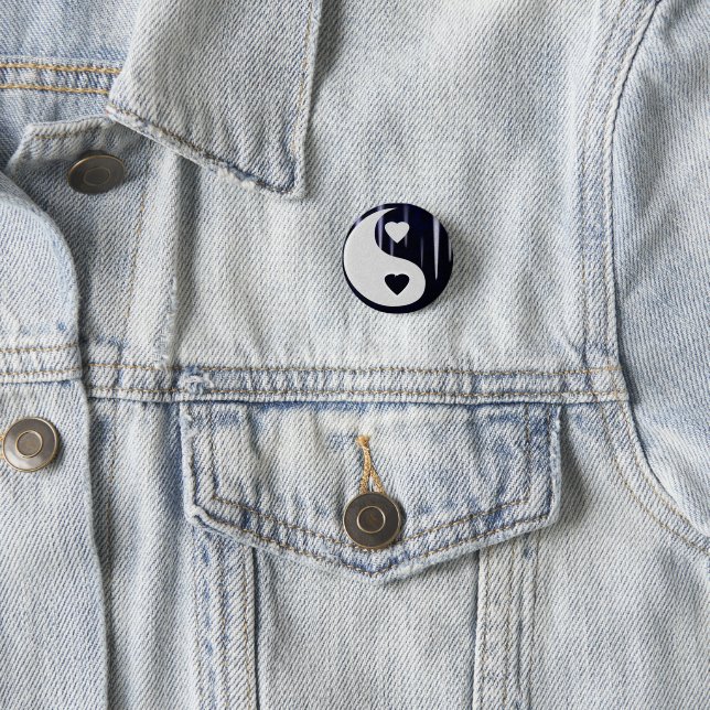 Badge Rond 2,50 Cm Bouton Yin-Yang de l'amour (En situation)