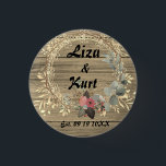 Badge Rond 2,50 Cm Chic Floral Wreath Rustic Wedding<br><div class="desc">A stylish floral wreath combined with gold gem flourish where you can customize it on a brown rustic wood backdrop creating an elegant farmhouse chic wedding party favor.  Part of the Stylish Trendy Wedding Gifts Collection.</div>