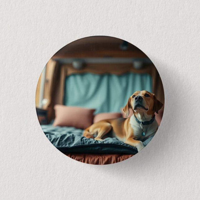 Badge Rond 2,50 Cm Chien sur Lit (Devant)