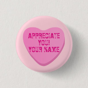 Badge Rond 2,50 Cm Coeur de bonbons avec Coeur de texte rose personna
